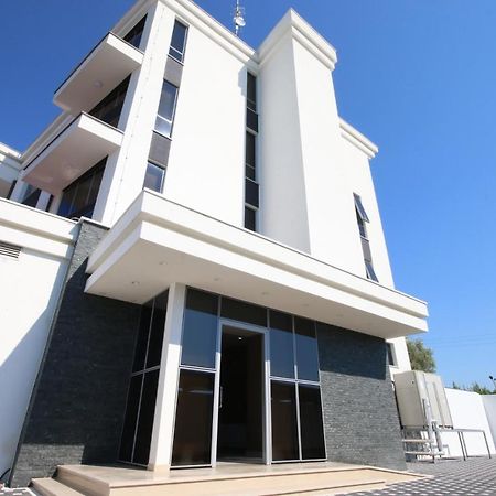 Eljos Hotel Fushe-Kruje Zewnętrze zdjęcie