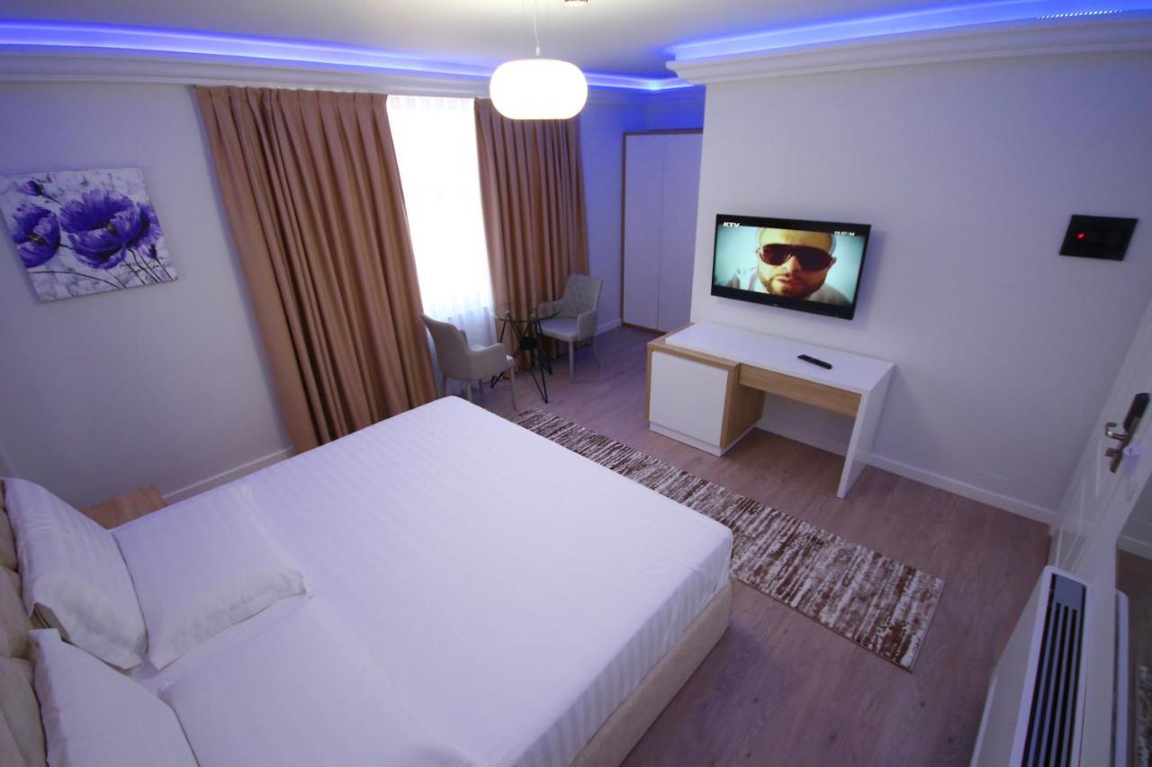 Eljos Hotel Fushe-Kruje Zewnętrze zdjęcie
