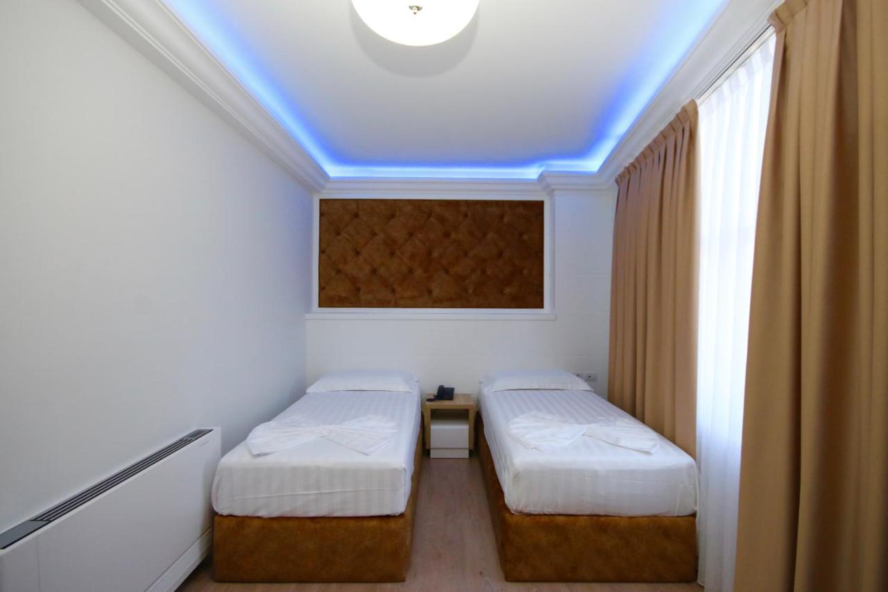 Eljos Hotel Fushe-Kruje Zewnętrze zdjęcie