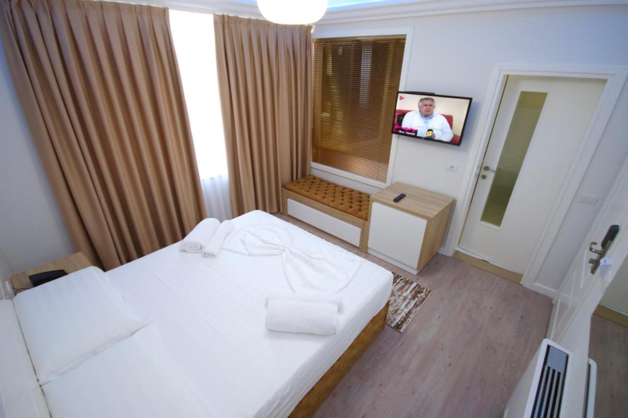 Eljos Hotel Fushe-Kruje Zewnętrze zdjęcie