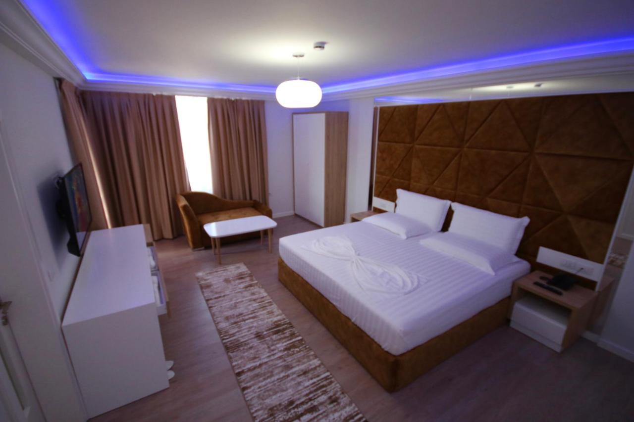 Eljos Hotel Fushe-Kruje Zewnętrze zdjęcie
