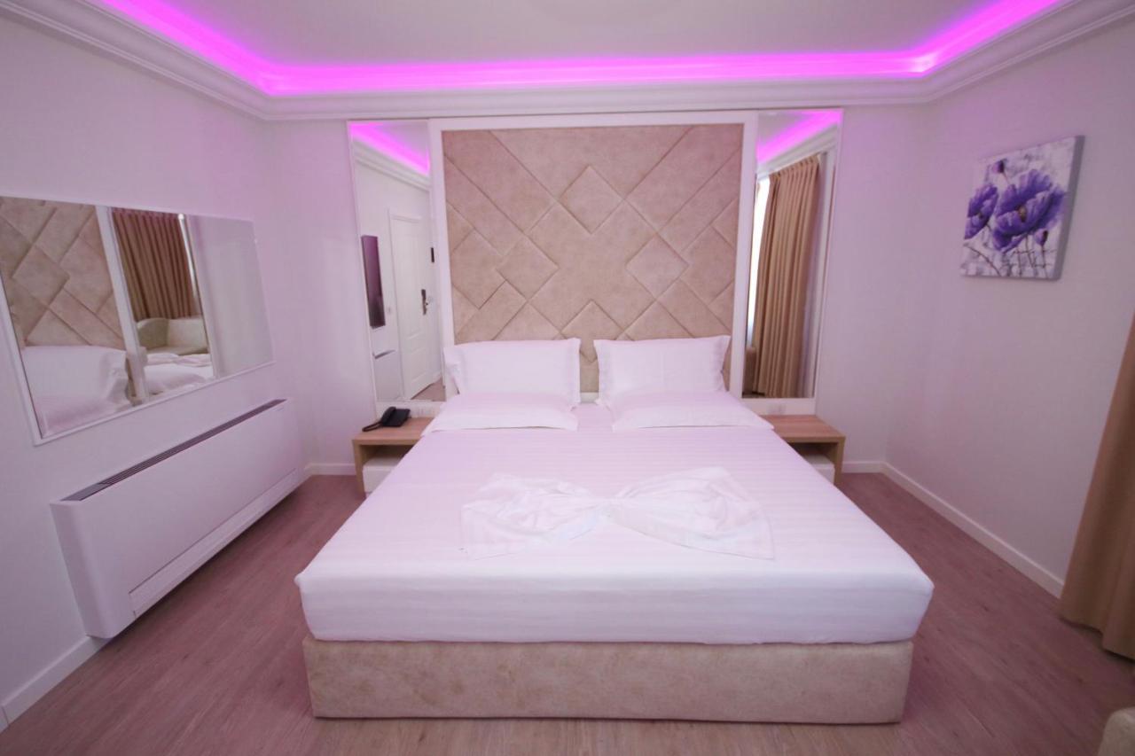 Eljos Hotel Fushe-Kruje Zewnętrze zdjęcie