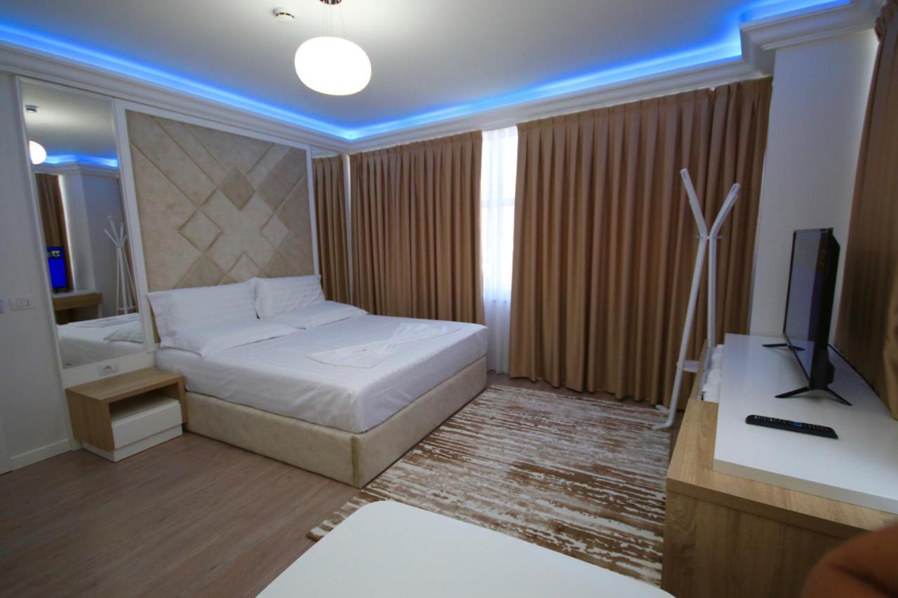 Eljos Hotel Fushe-Kruje Zewnętrze zdjęcie